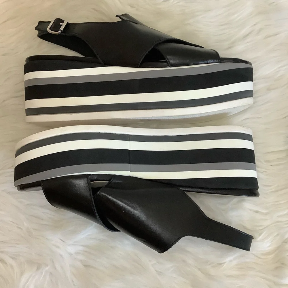 Formentini Black Leather Wedge Sandals Sz-10